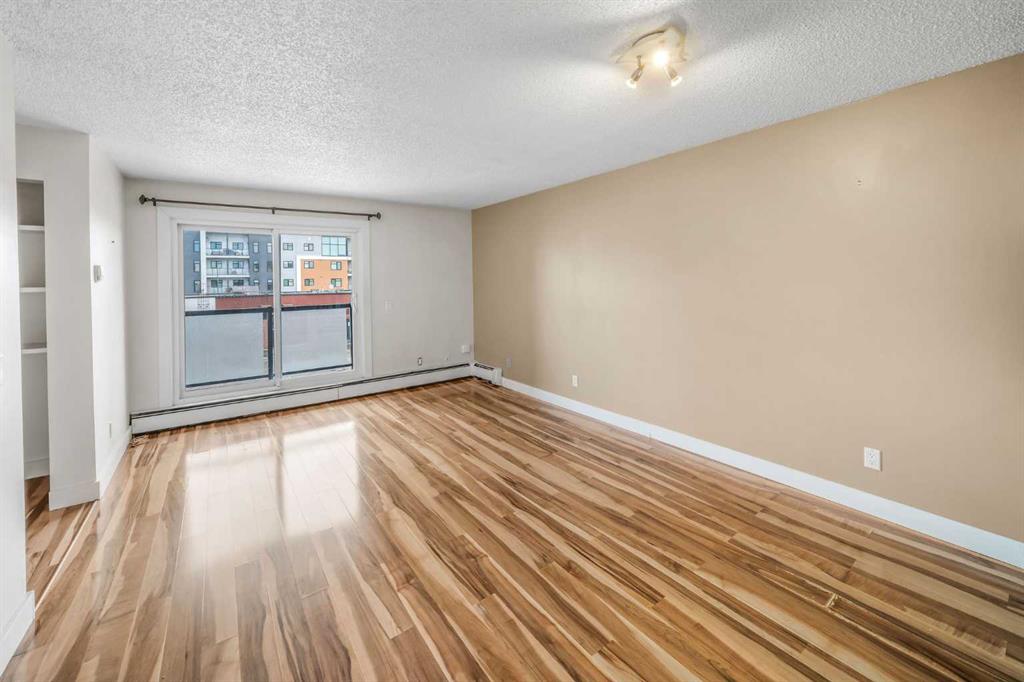 Picture for 303, 1915 26 Street SW