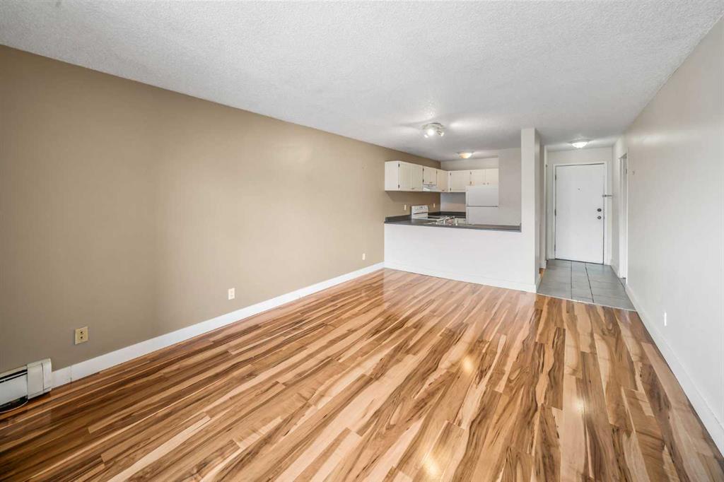 Picture for 303, 1915 26 Street SW