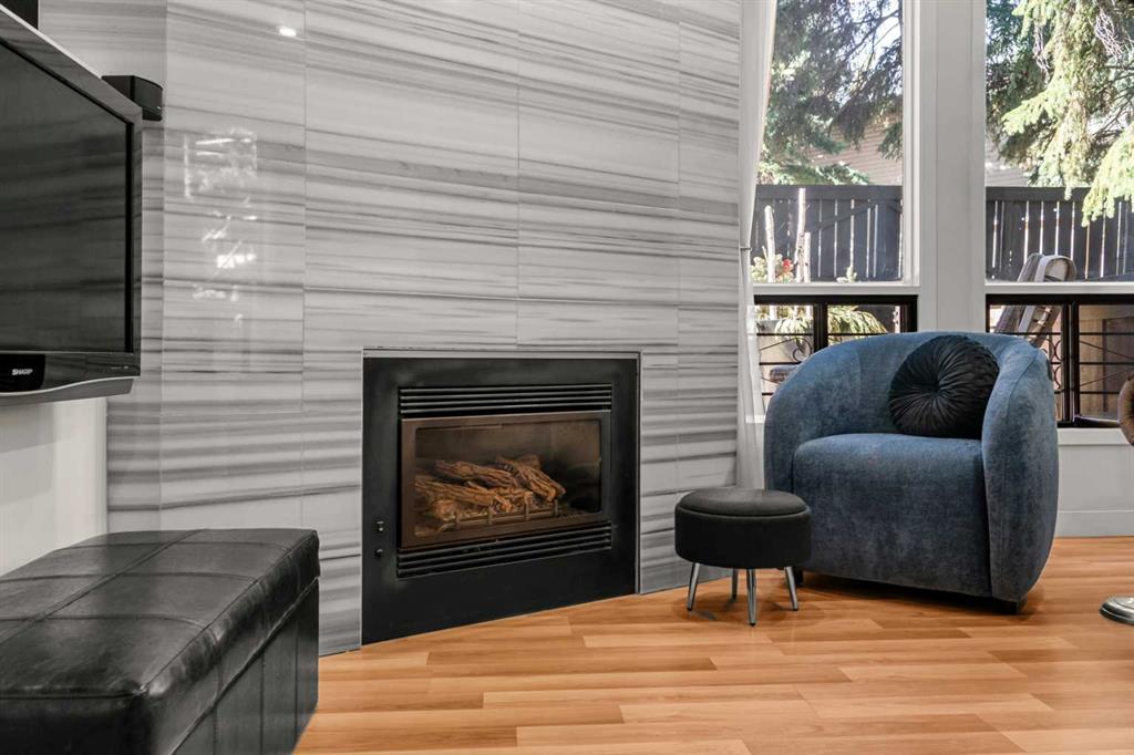 Picture for 13, 10457 19 Street SW