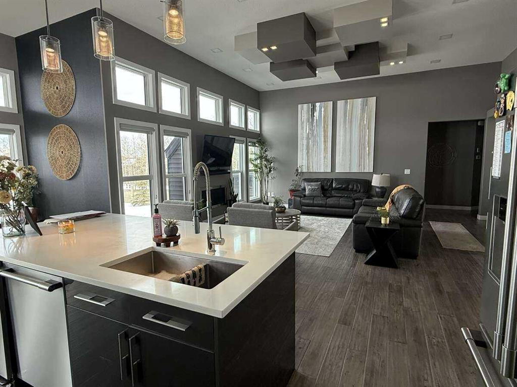 Picture for 10522 101 Avenue 