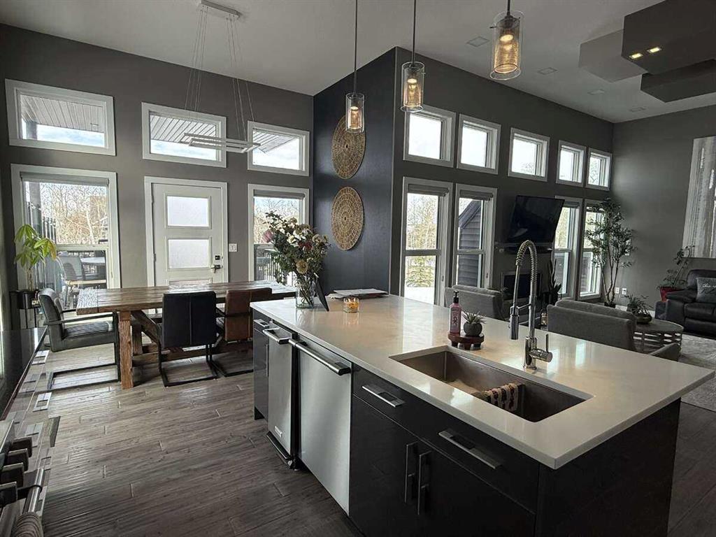 Picture for 10522 101 Avenue 