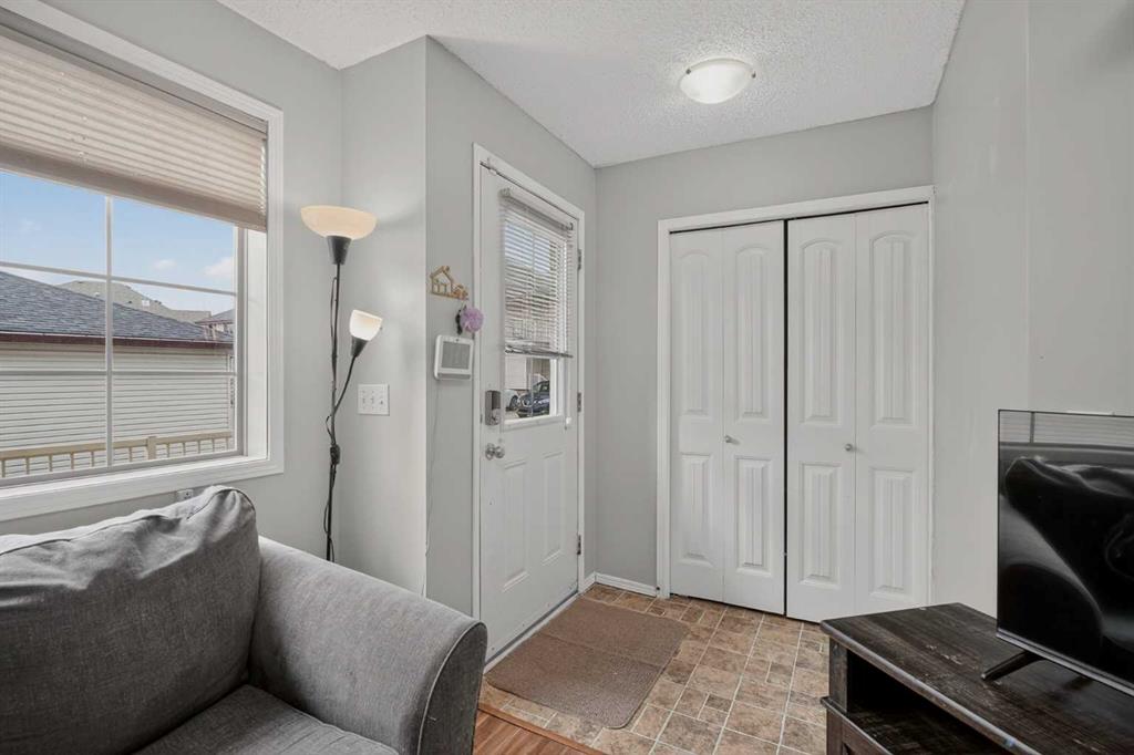 Picture for 105, 23 Everridge Square SW