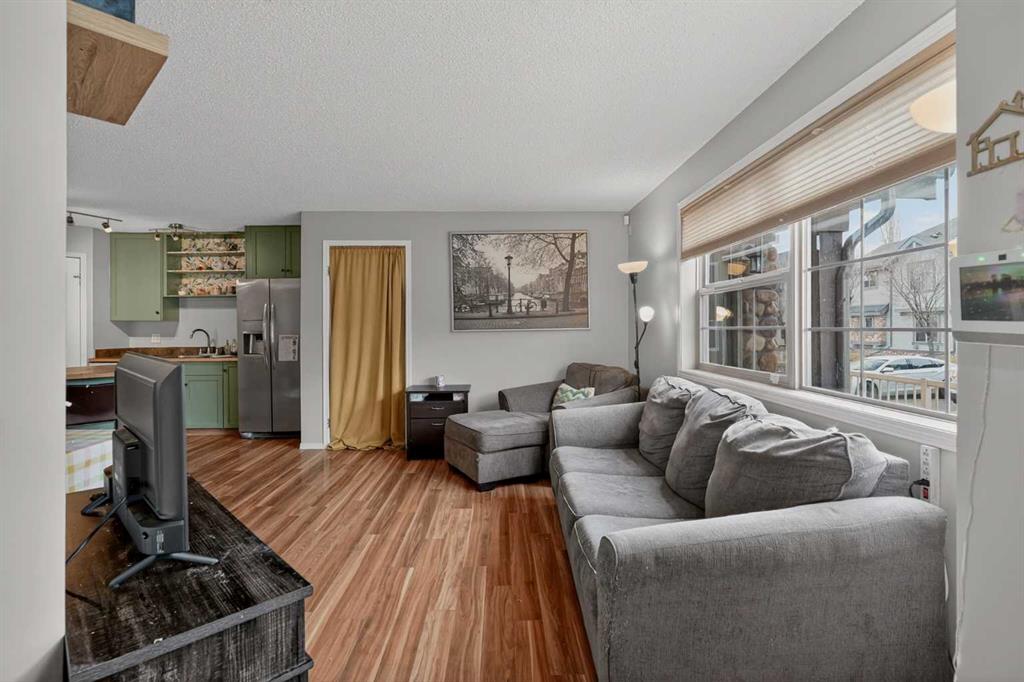 Picture for 105, 23 Everridge Square SW