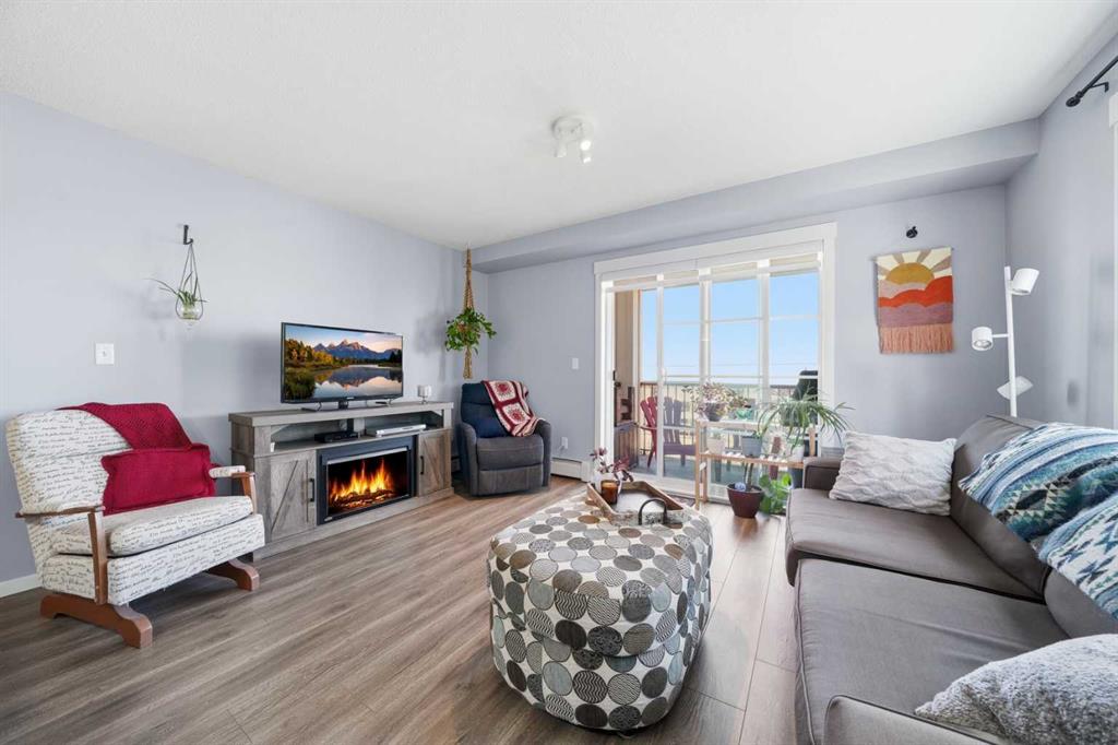 Picture for 4201, 279 Copperpond Common SE