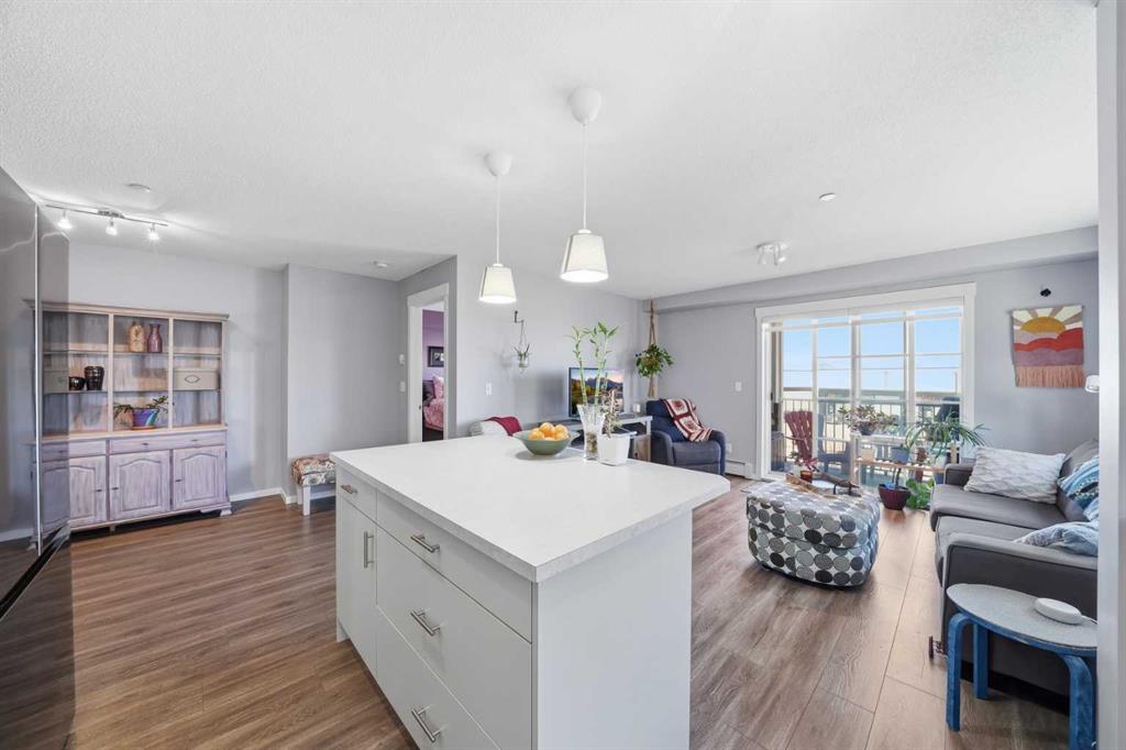 Picture for 4201, 279 Copperpond Common SE