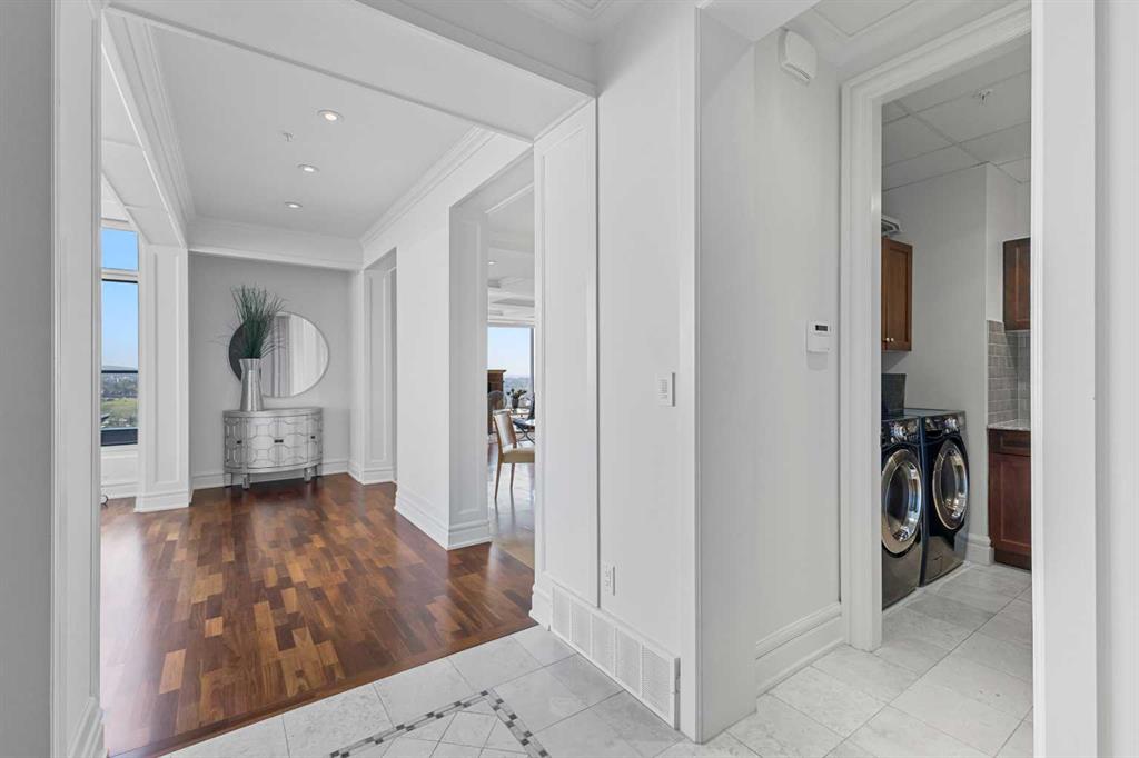 Picture for 2801, 910 5 Avenue SW