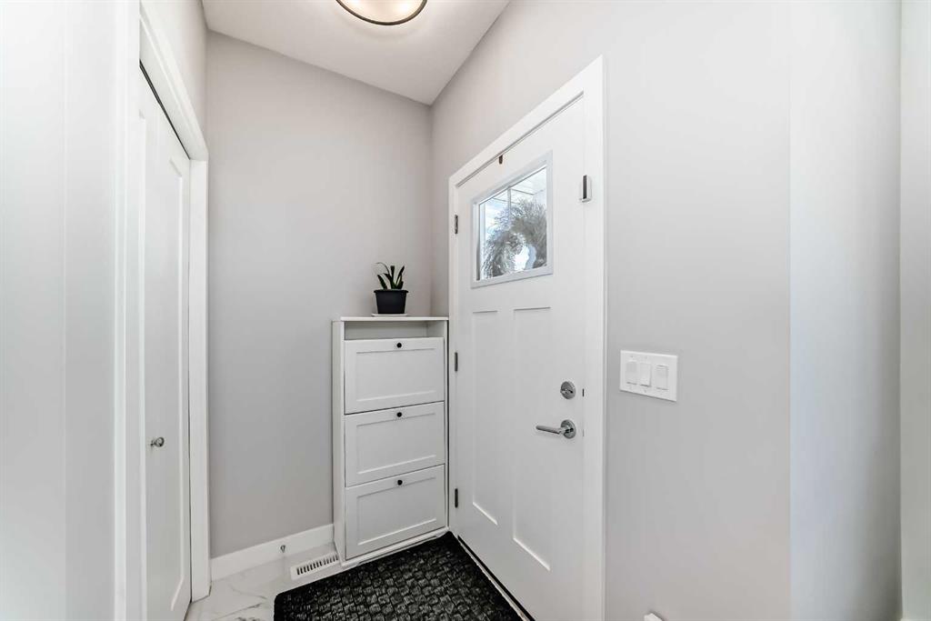 Picture for 120 CHELSEA Drive 