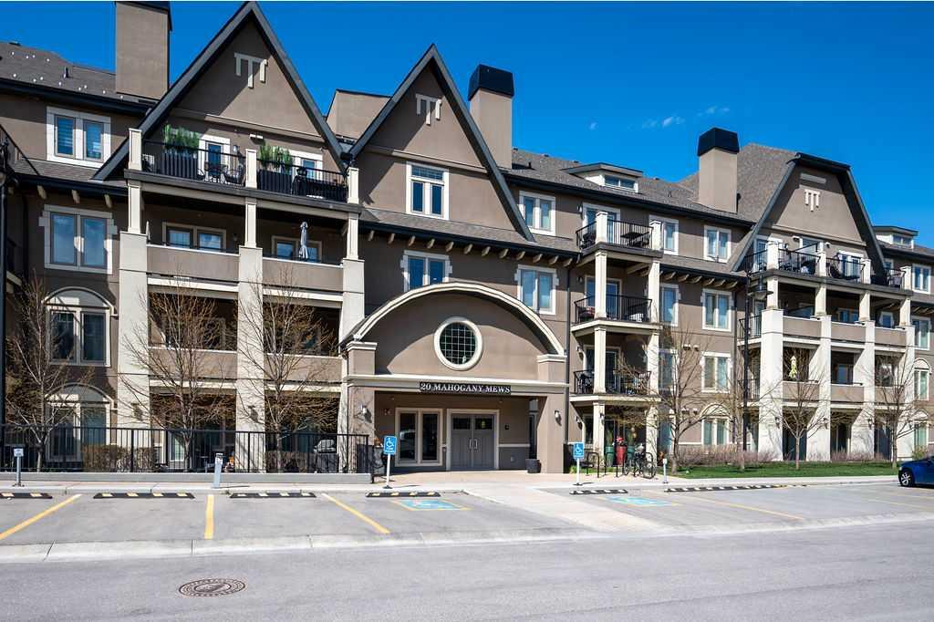 Picture for 410, 20 Mahogany Mews SE
