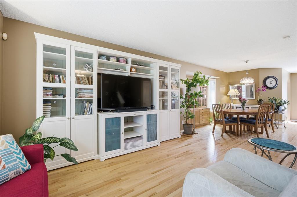 Picture for 157 Cranberry Square SE