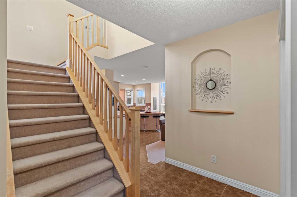 Picture for 137 Copperleaf Bay SE