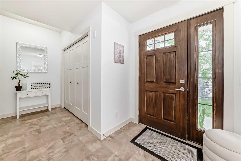 Picture for 310 Skyview Ranch Grove NE