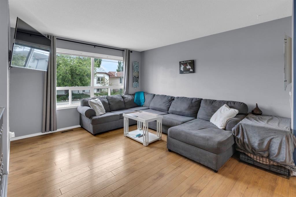 Picture for 1918 Strathcona Terrace 