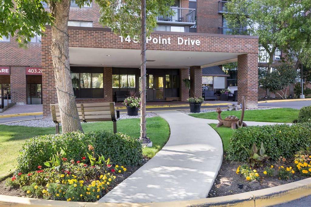 Picture for 902, 145 Point Drive NW