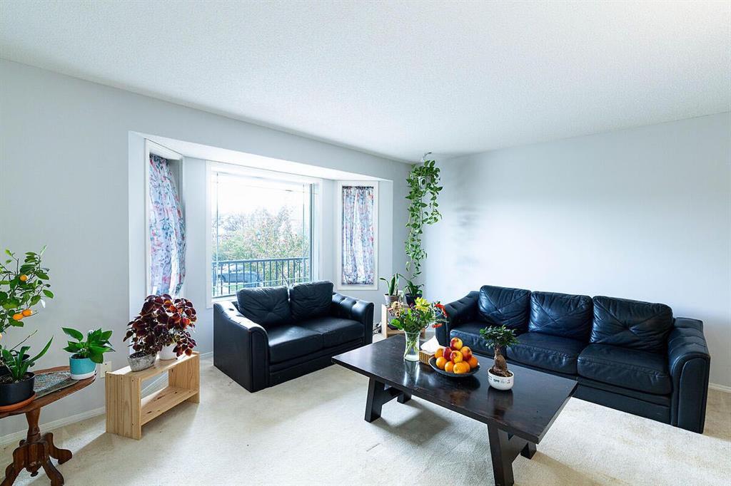Picture for 102, 950 Arbour Lake Road NW