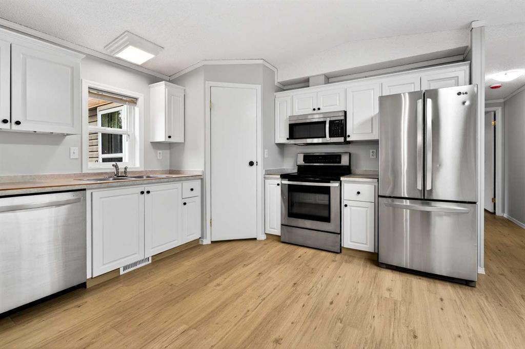 Picture for 411 5 Street NW