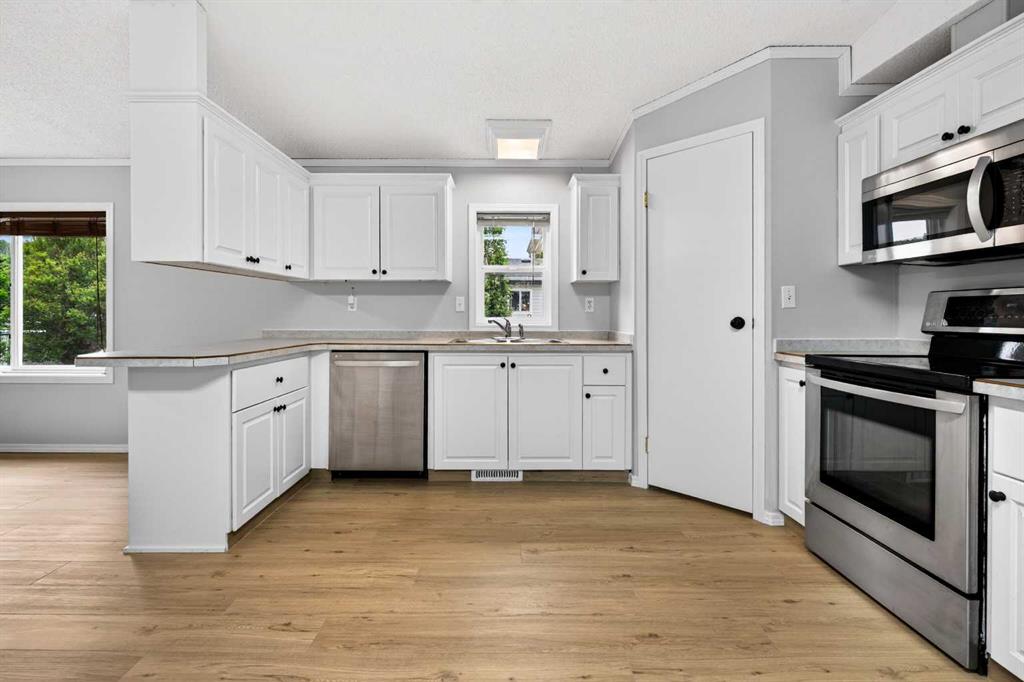 Picture for 411 5 Street NW