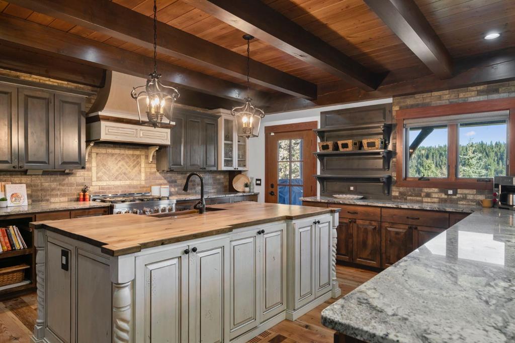 Picture for 178026 229 Street W https://www.cirrealty.ca/reb/creb/32/A2266432_16.jpg