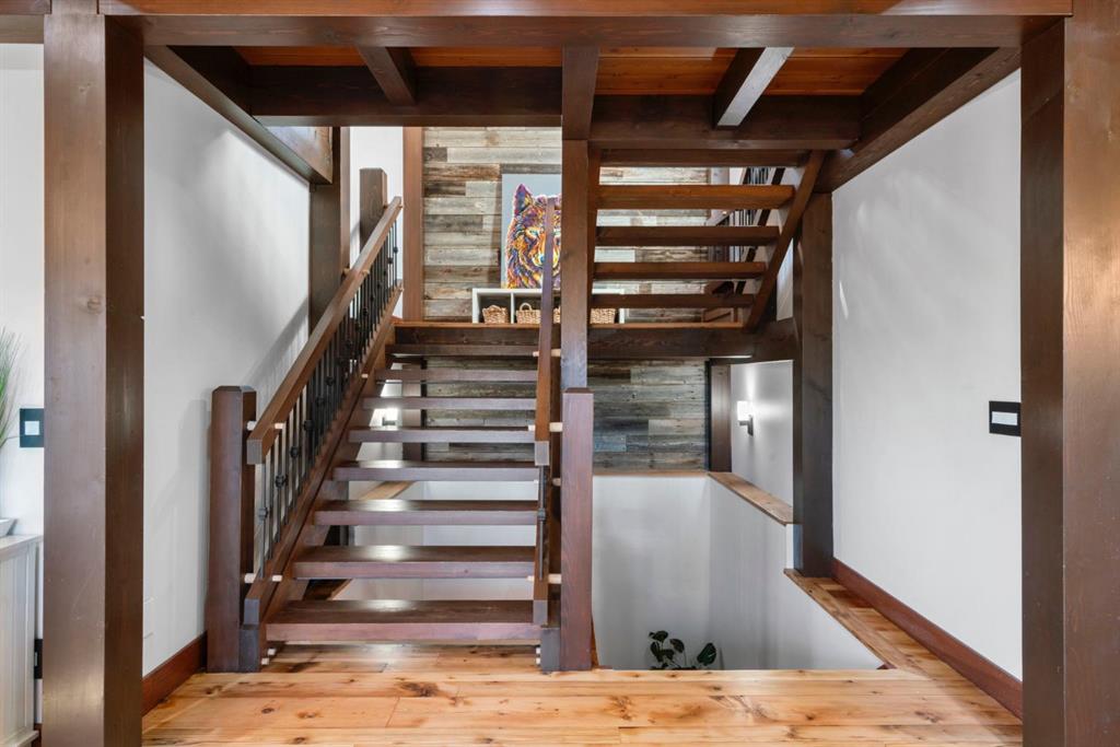 Picture for 178026 229 Street W https://www.cirrealty.ca/reb/creb/32/A2266432_21.jpg