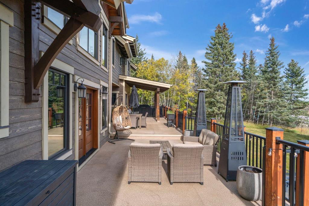 Picture for 178026 229 Street W https://www.cirrealty.ca/reb/creb/32/A2266432_42.jpg