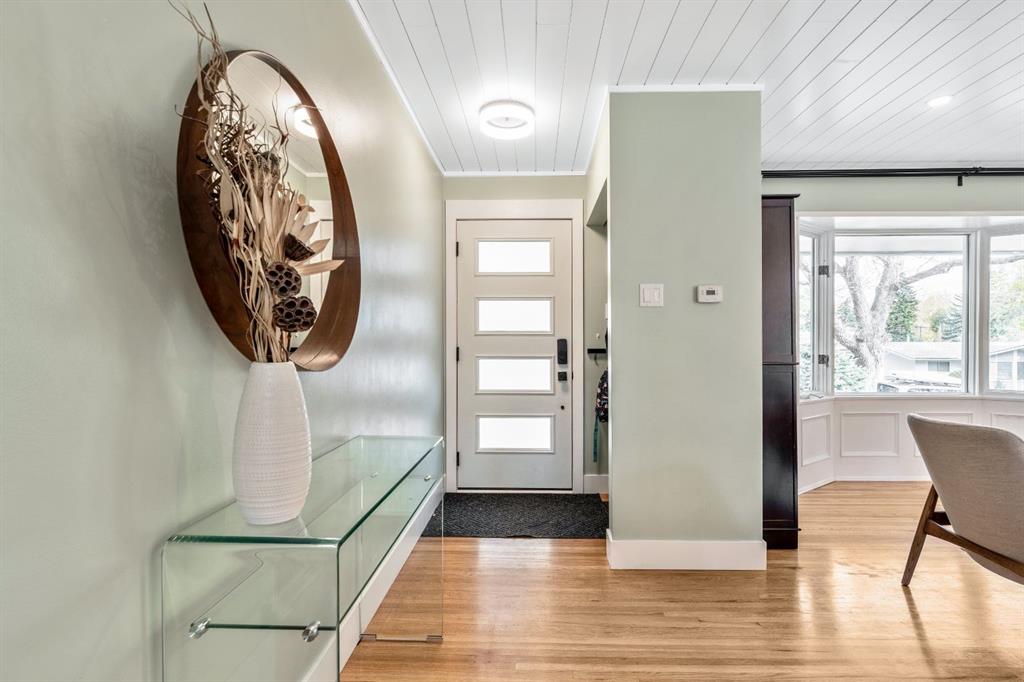 Picture for 2539 Chicoutimi Drive NW