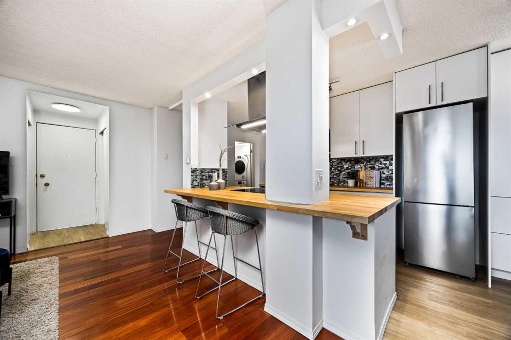 Picture for 101, 316 Cedar Crescent SW