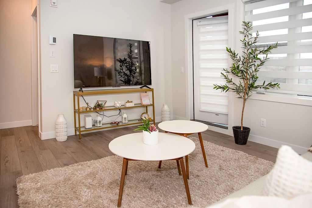 Picture for 1416, 81 Arbour lake View NW