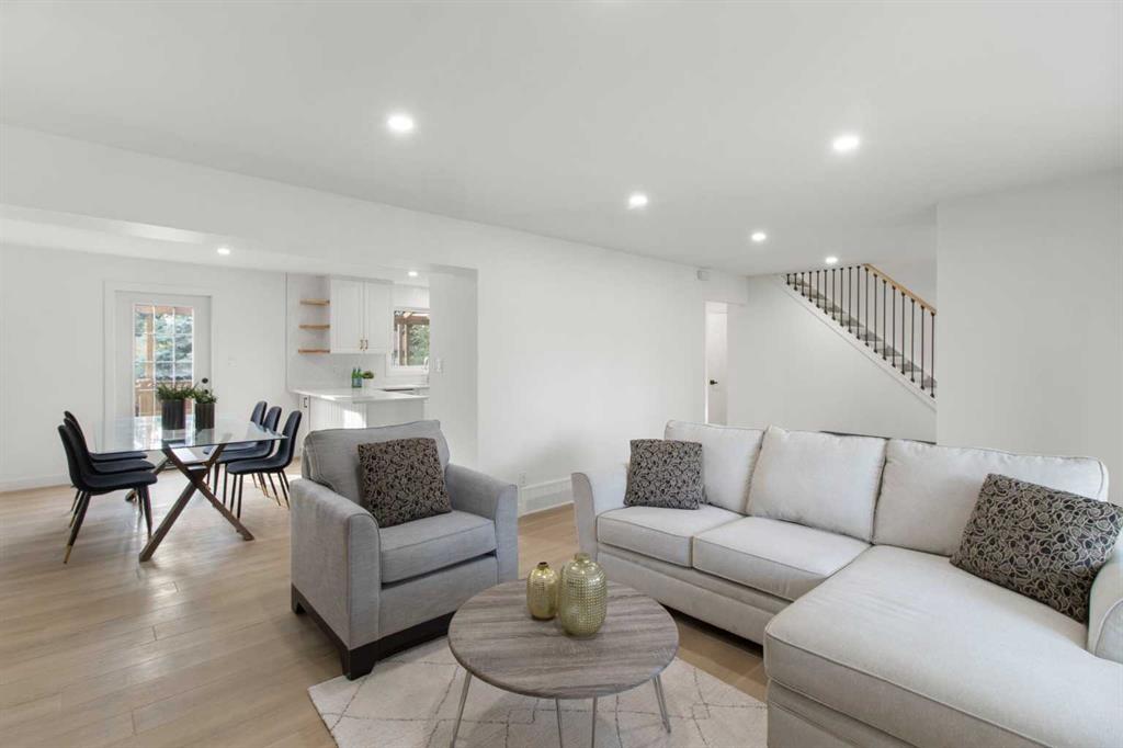 Picture for 472 Cedarille Crescent SW