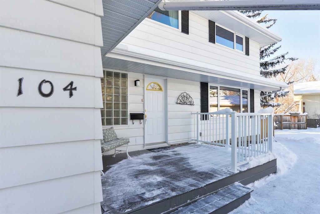 Picture for 104 Dalgleish Bay NW