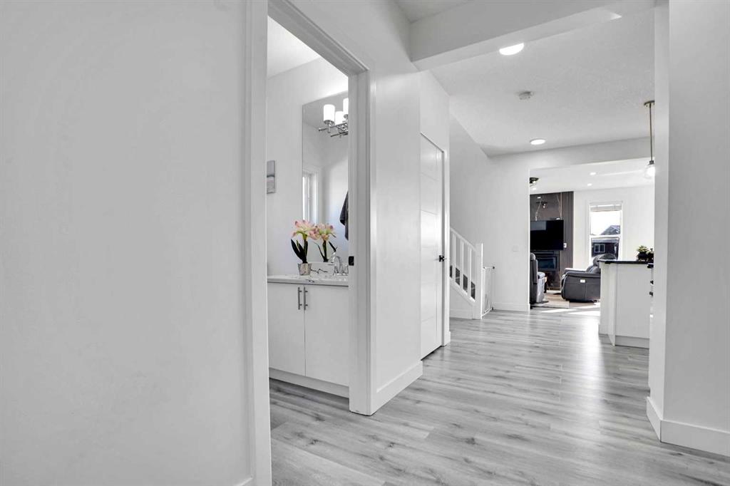 Picture for 32 Redstone Court NE