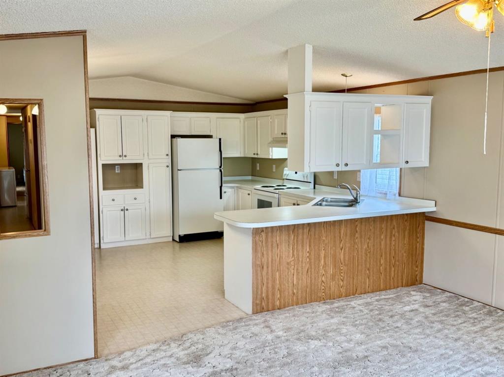 Picture for 328, 37543 England Way 