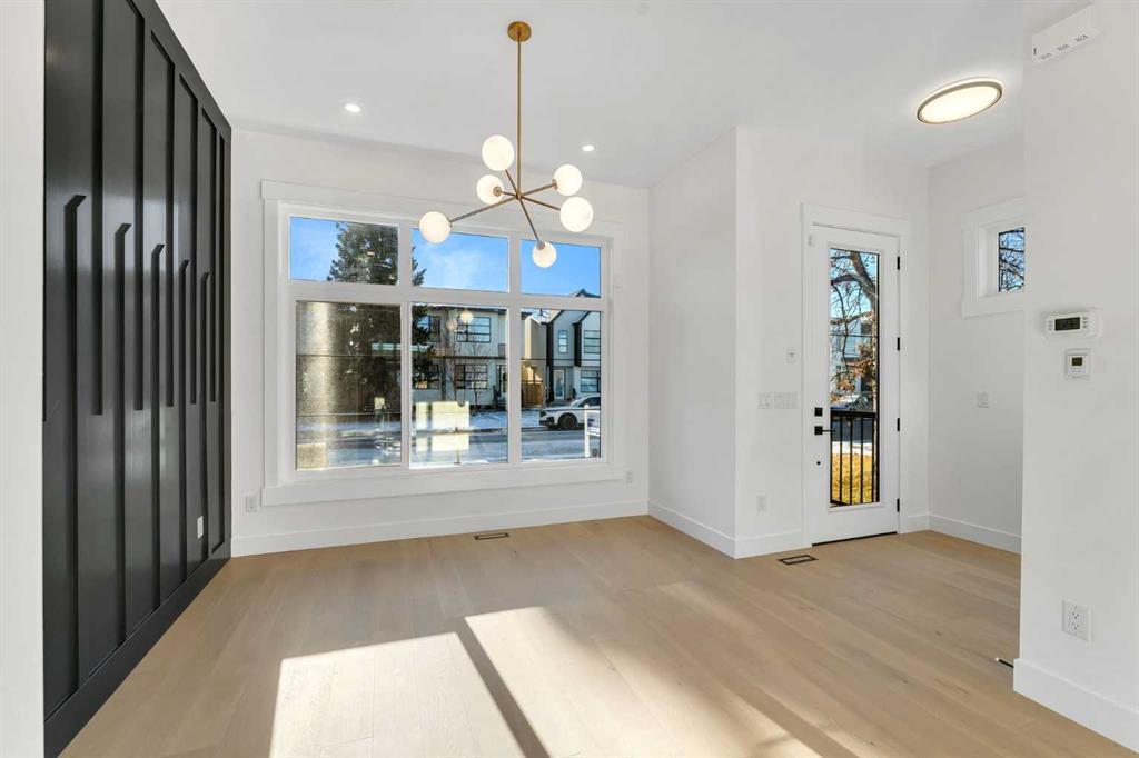 Picture for 452 22 Avenue NE