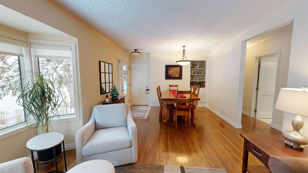 Picture for 716 55 Avenue SW