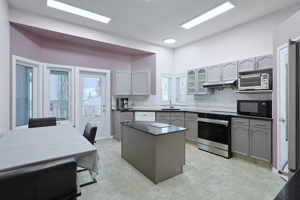 Picture for 252 Citadel Park NW