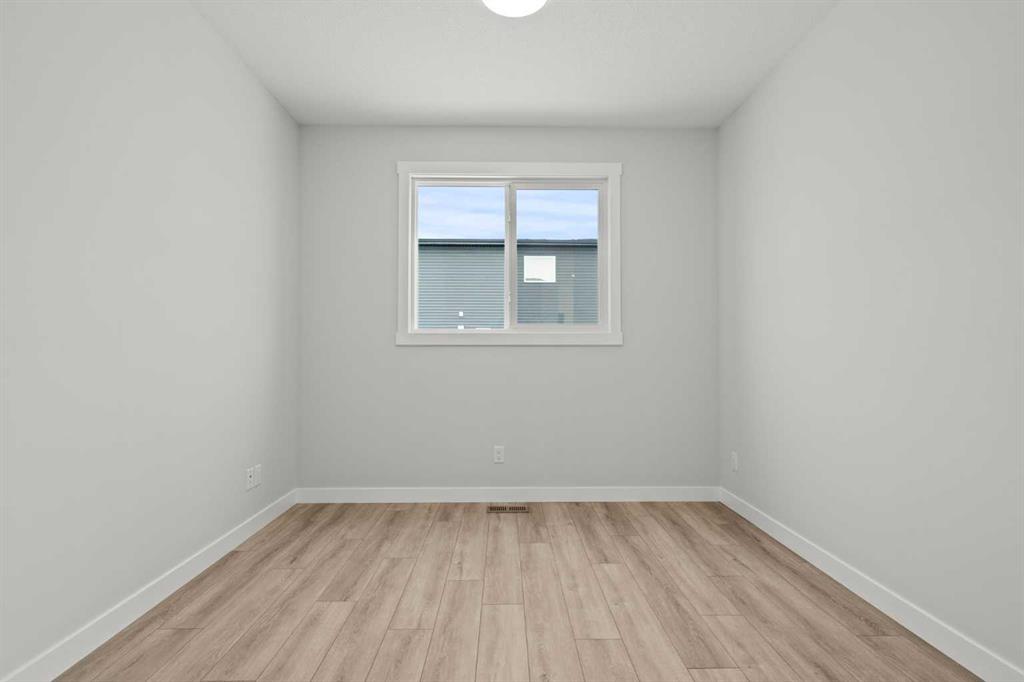 Picture for 298 Kinniburgh Loop 