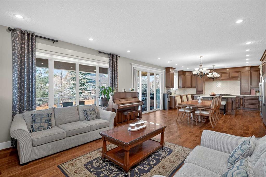 Picture for 72 Rockcliff Grove NW