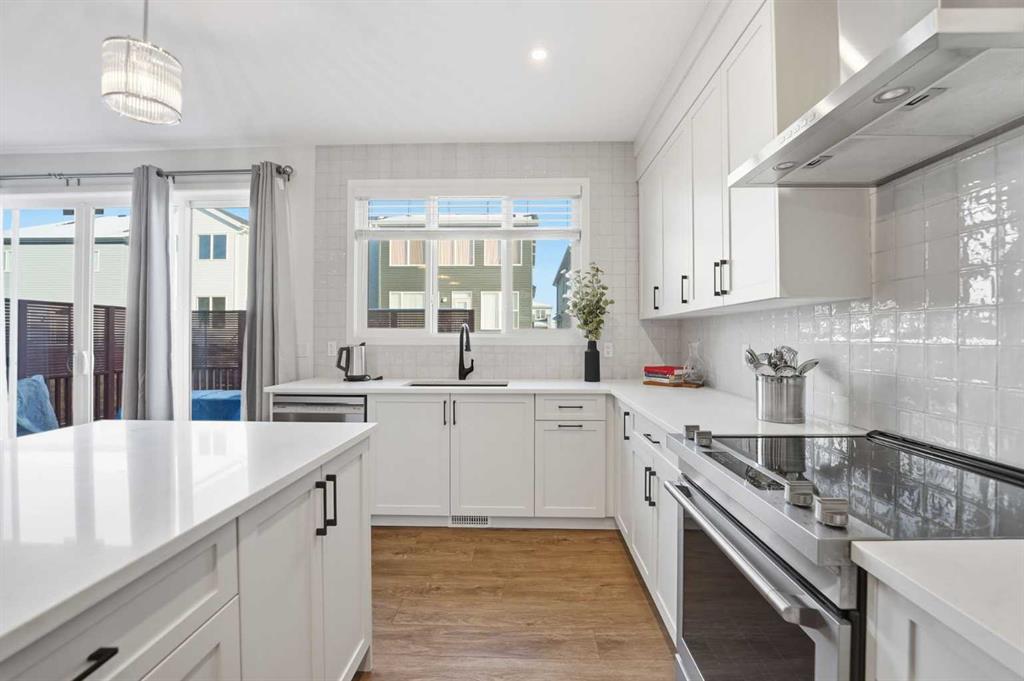 Picture for 102 Setonstone Manor SE