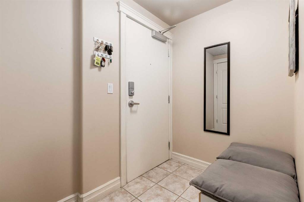 Picture for 905, 836 15 Avenue SW