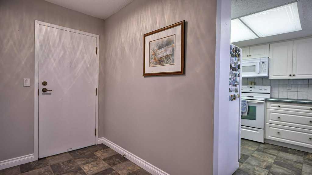 Picture for 324, 2425 90 Avenue SW