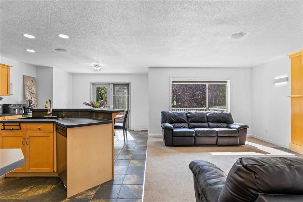 Picture for 57 Everwillow Boulevard SW