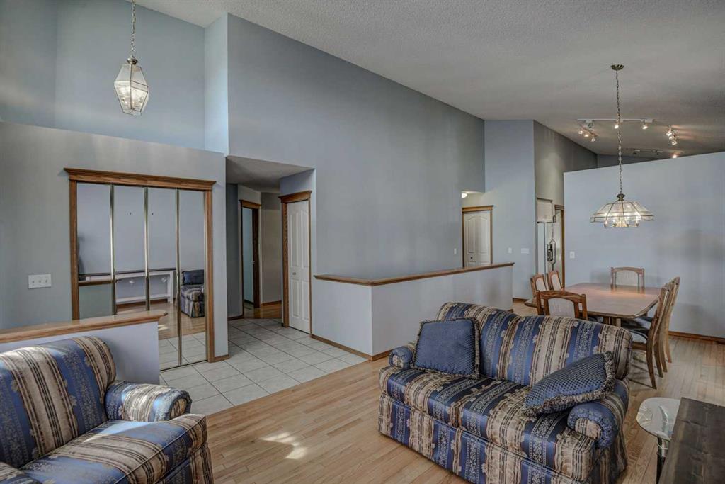 Picture for 606 DIAMOND Court SE