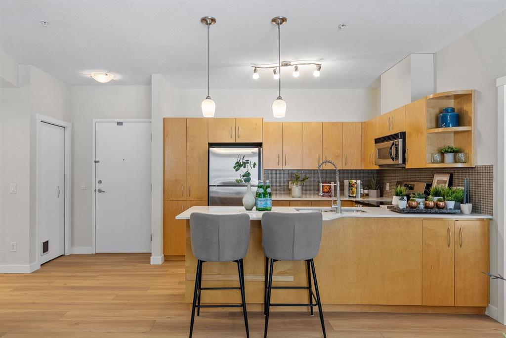 Picture for 125, 69 Springborough Court SW