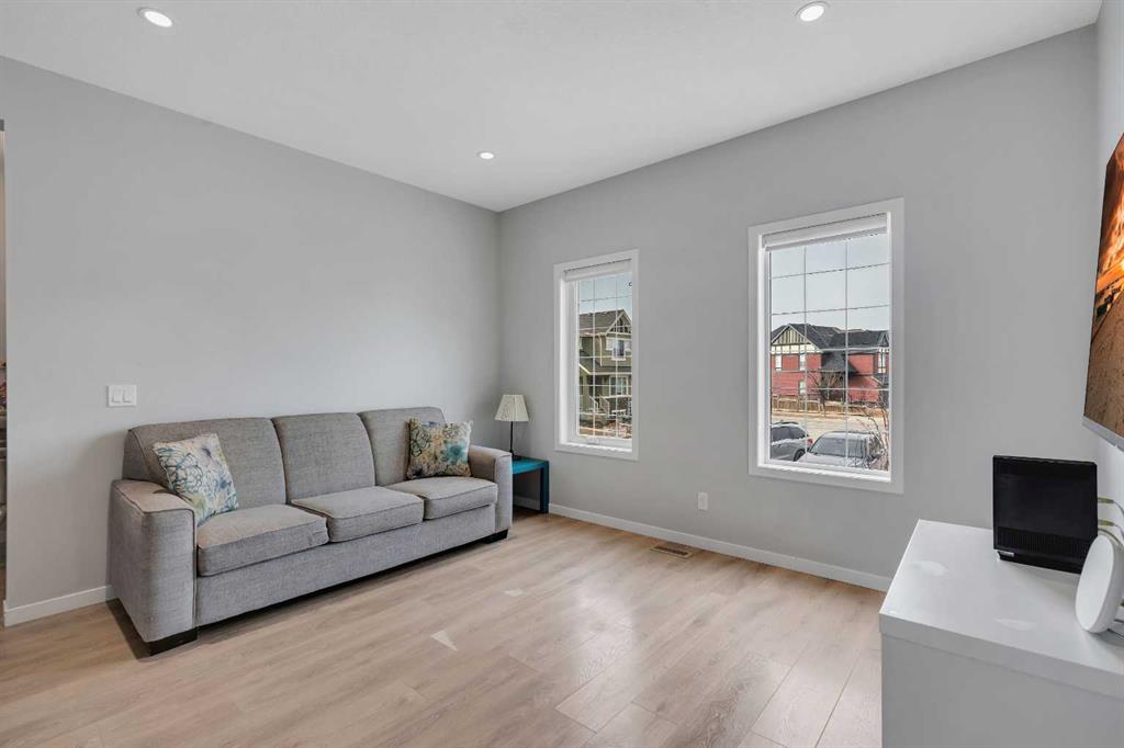 Picture for 323 Marquis Court SE