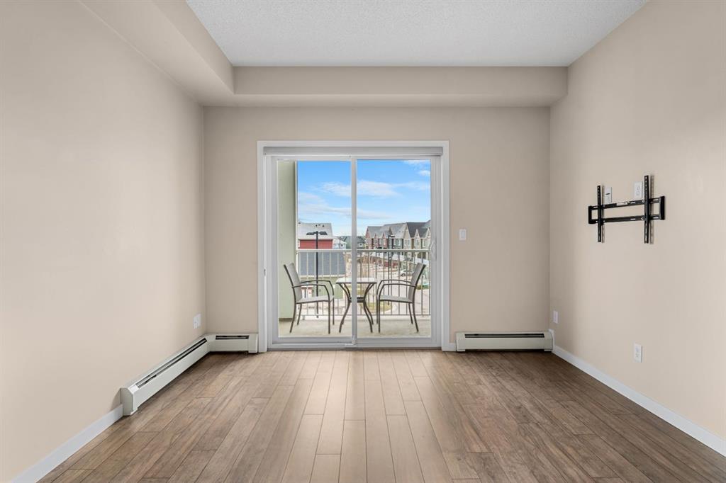 Picture for 311, 402 Marquis Lane SE