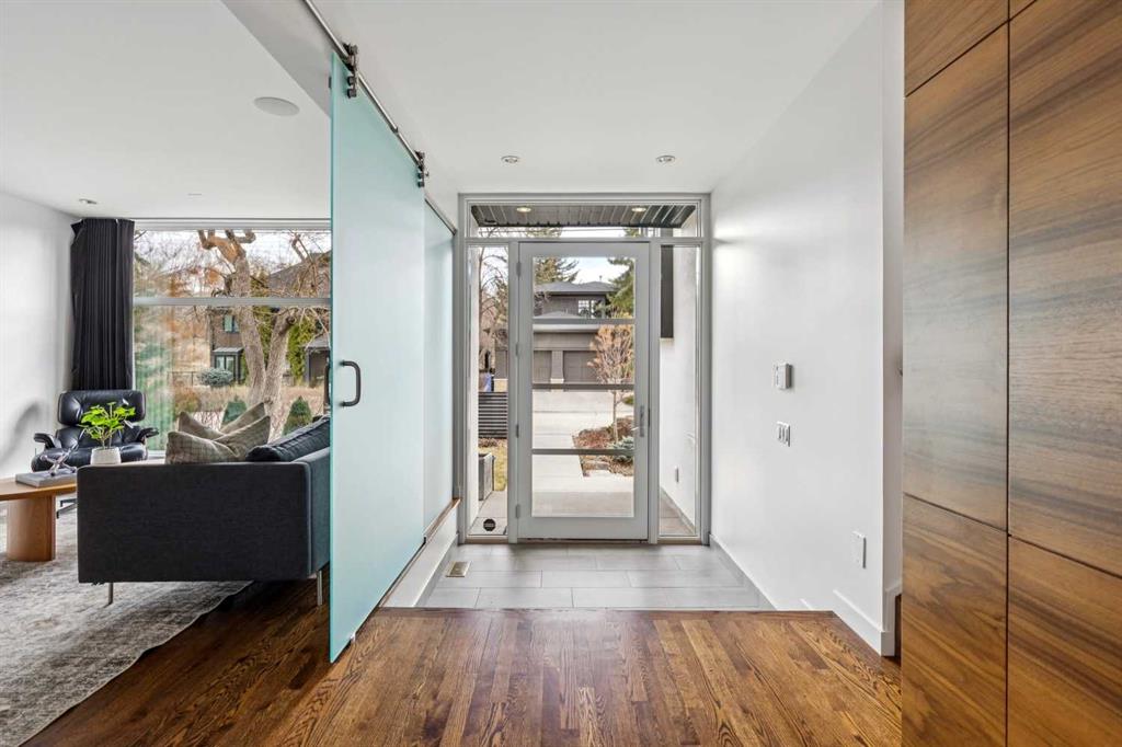 Picture for 3905 Edison Crescent SW