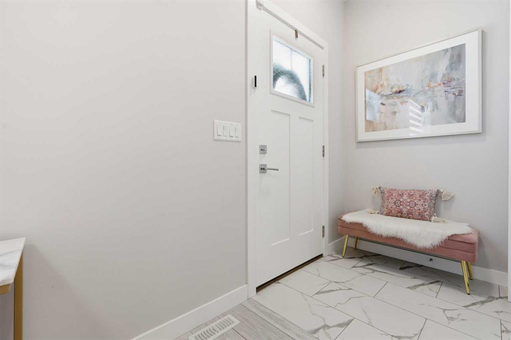 Picture for 1053 west lakeview  