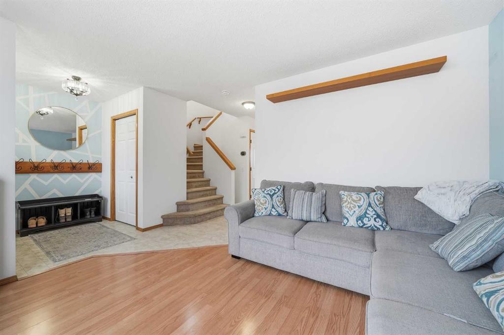 Picture for 68 Bridleridge Gardens SW