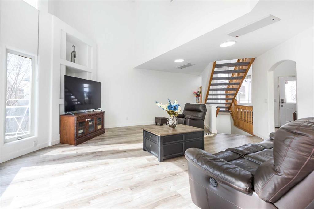 Picture for 230 Sierra Nevada Place SW