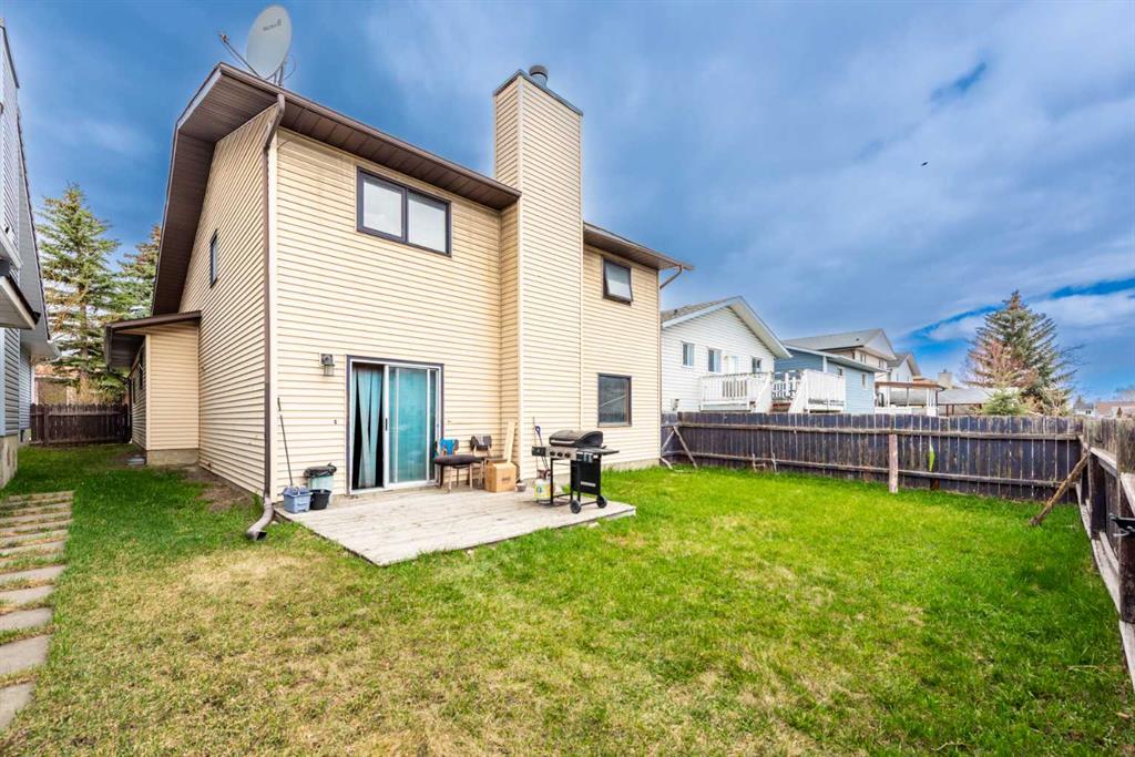 Picture for 27 VENTURA Way NE