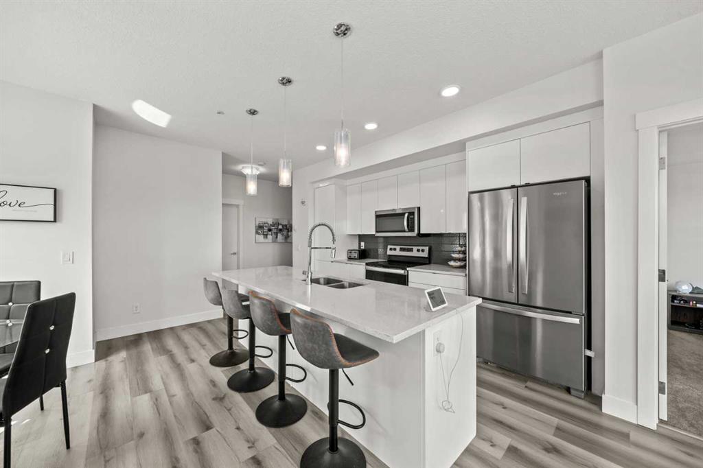 Picture for 305, 19661 40 Street SE