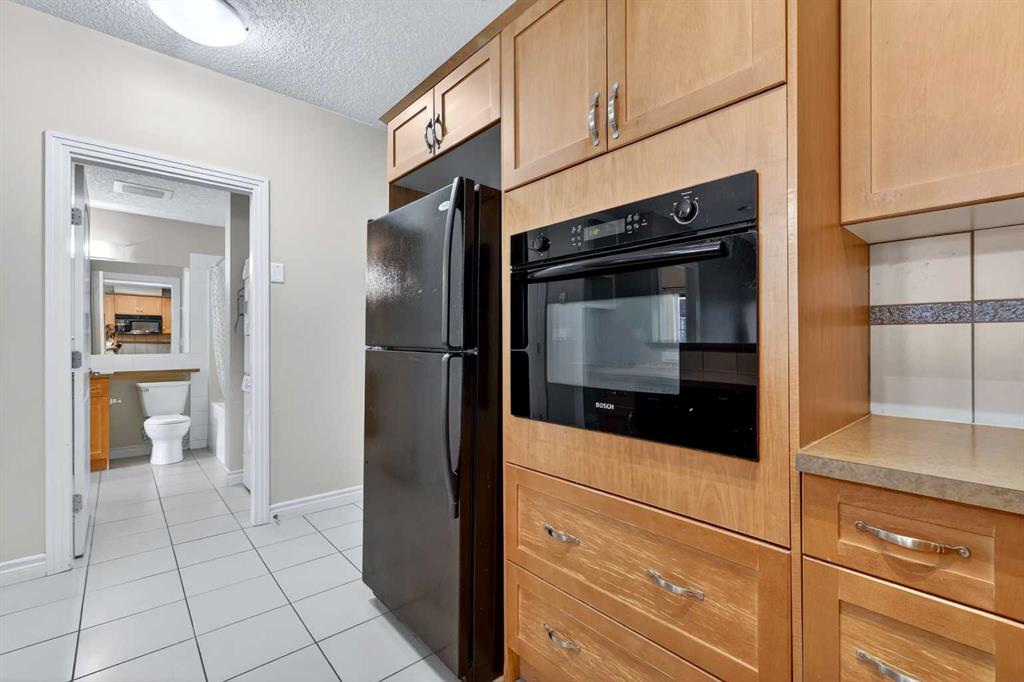Picture for 137, 60 Royal Oak Plaza NW